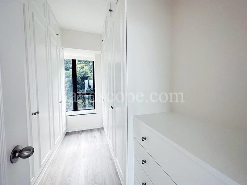 photo 5 — The Harbourview, Midlevels Central