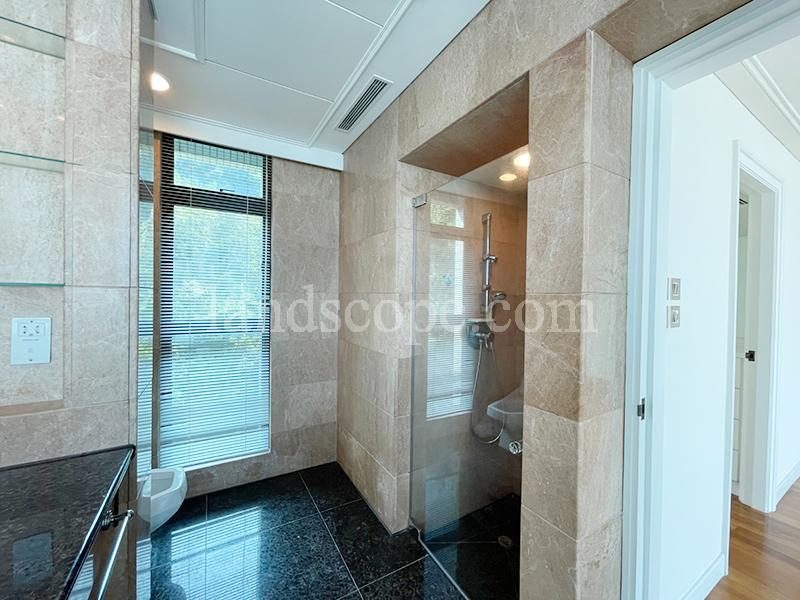 photo 4 — The Harbourview, Midlevels Central
