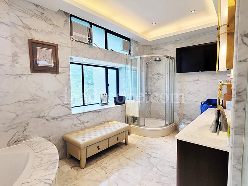 photo 7 — 37 Repulse Bay Road, Repulse Bay
