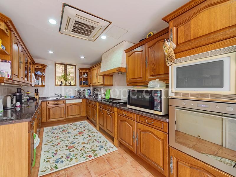 photo 10 — Coral Villas, Chung Hom Kok