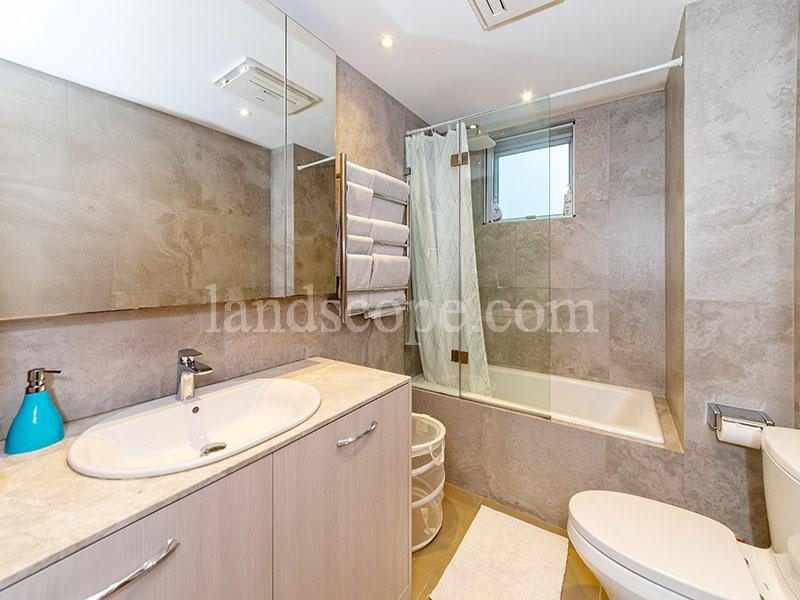 photo 11 — Woodland Heights, Midlevels East