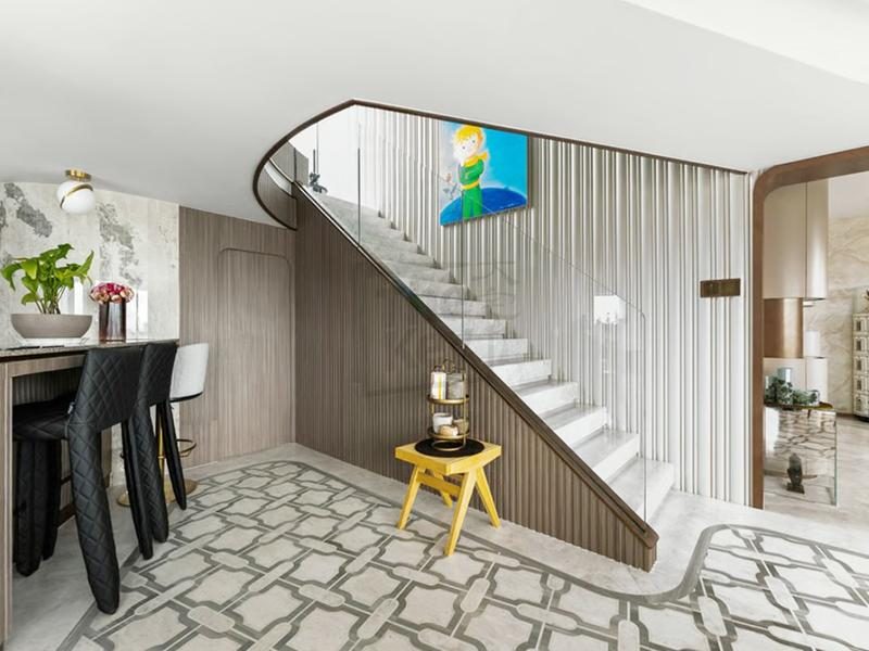 photo 4 — The Royal Court , Midlevels Central