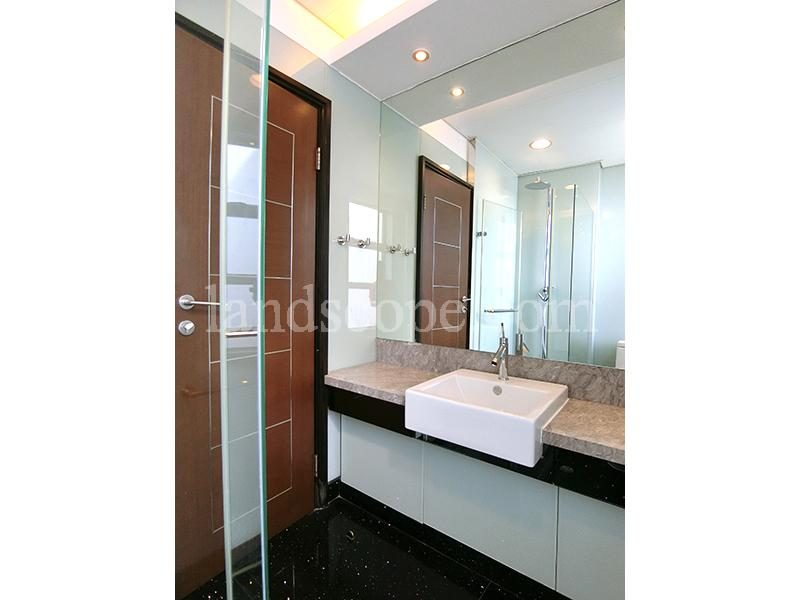 photo 9 — Sunshine Villa, The Peak