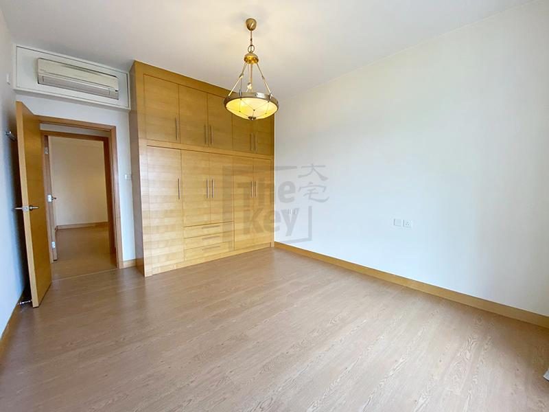 photo 6 — Clovelly Court, Midlevels Central