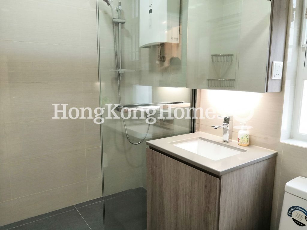 Bathroom — Wealth Building, Sai Ying Pun