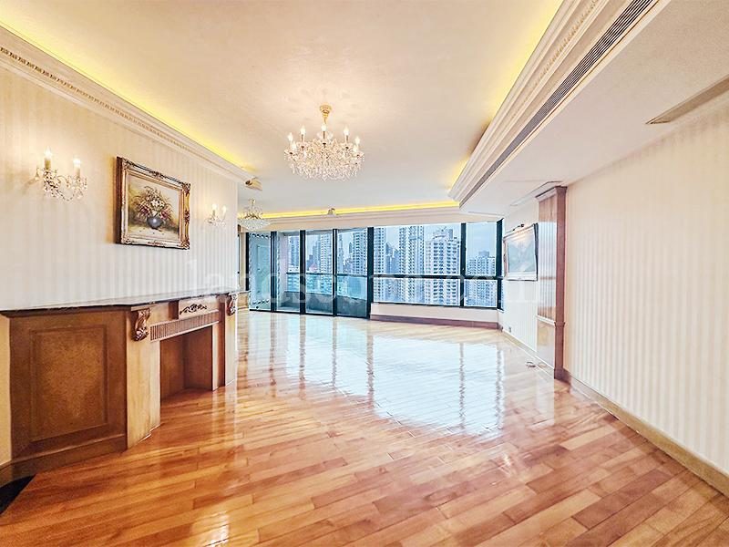 Dynasty Court