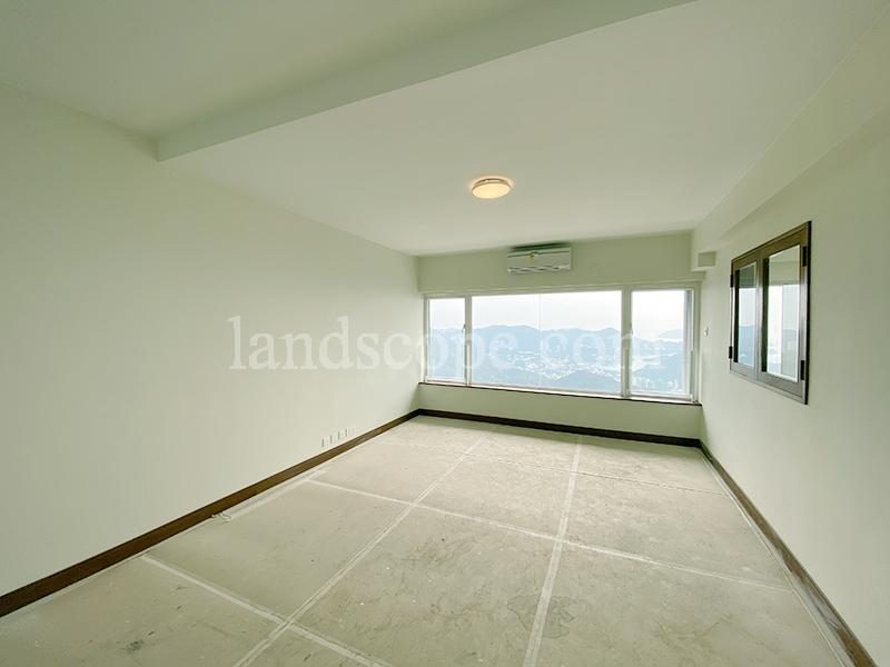 photo 3 — Mountain Lodge, The Peak