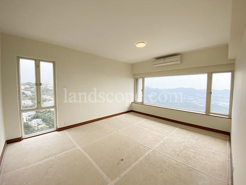 photo 4 — Mountain Lodge, The Peak
