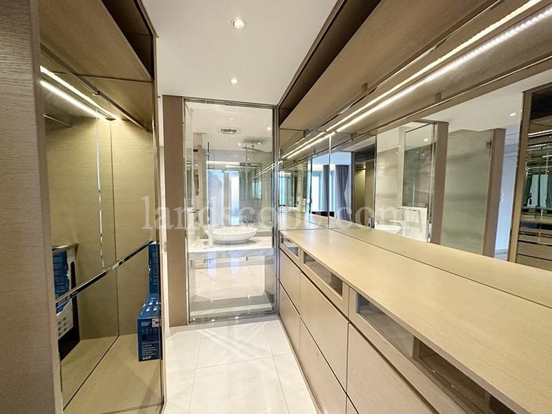 photo 5 — Guildford Court, The Peak