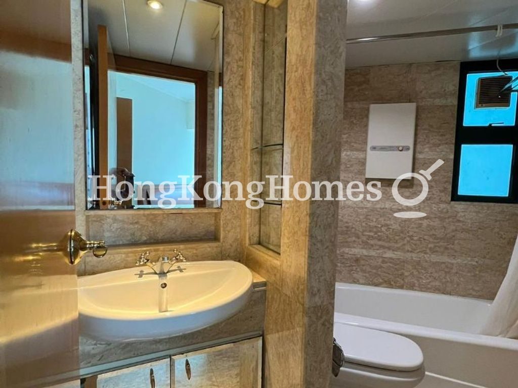 Ensuite Bathroom — Manhattan Heights, Western / Kennedy Town