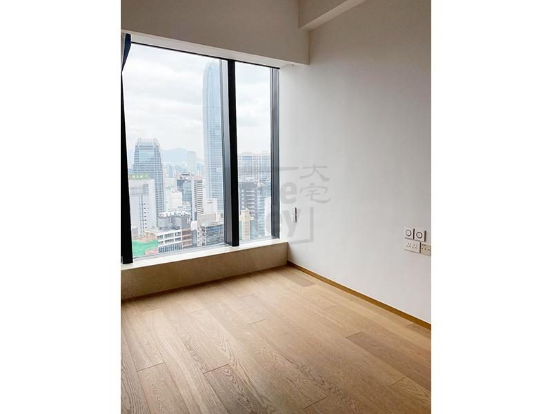 photo 5 — Gramercy, Midlevels West
