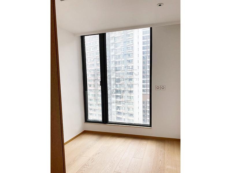 photo 6 — Gramercy, Midlevels West