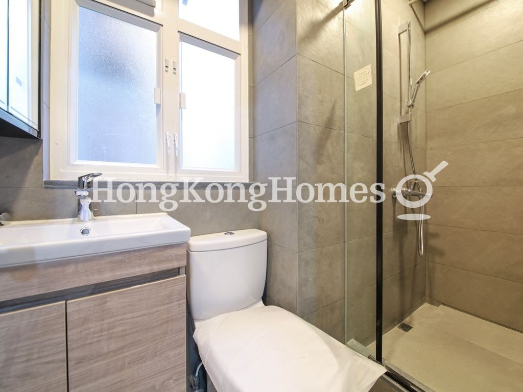 Bathroom — Carble Garden, Mid-levels West