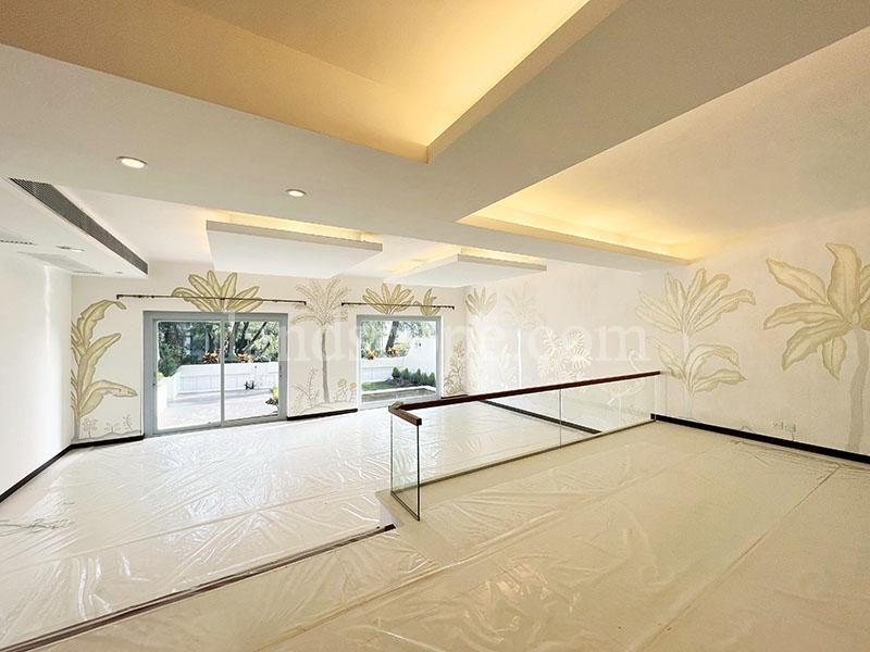 photo 4 — Grosse Pointe Villa, Stanley