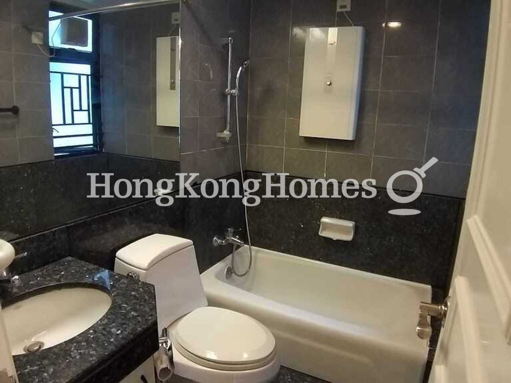Bathroom — Vantage Park - Block 01, Mid-levels West