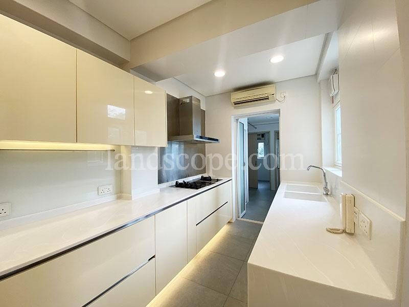 photo 14 — Bellevue Court, Midlevels East
