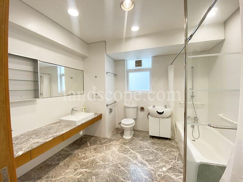 photo 7 — Bellevue Court, Midlevels East