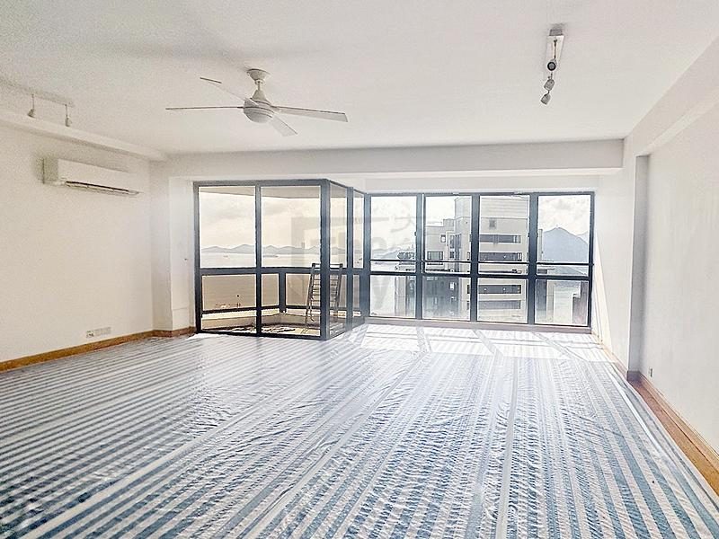 photo 2 — South Bay Towers, Repulse Bay