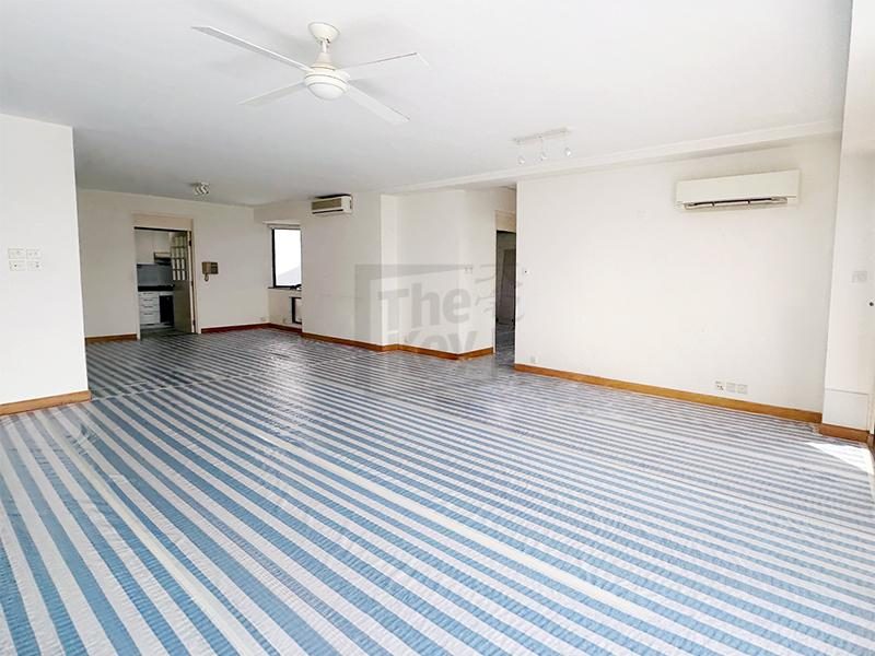photo 3 — South Bay Towers, Repulse Bay