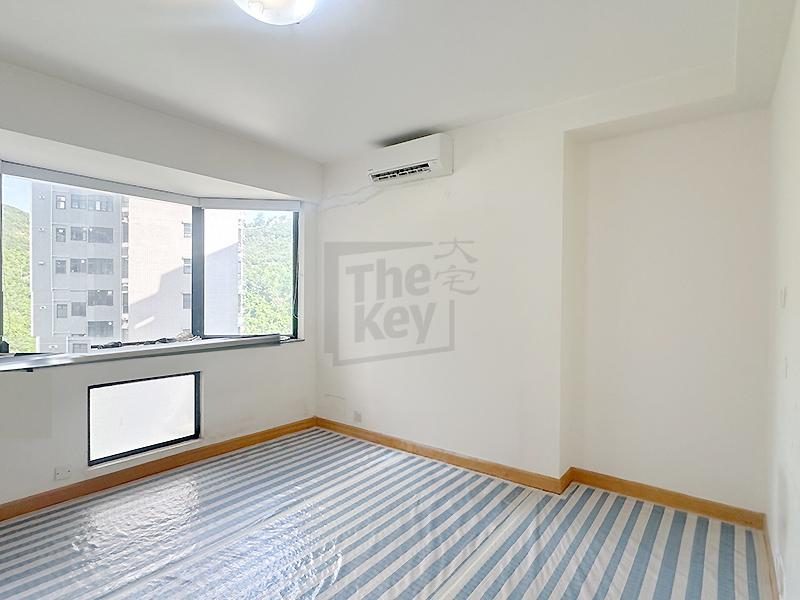 photo 7 — South Bay Towers, Repulse Bay