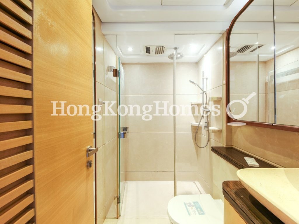 Ensuite Bathroom — Cadogan, Western / Kennedy Town