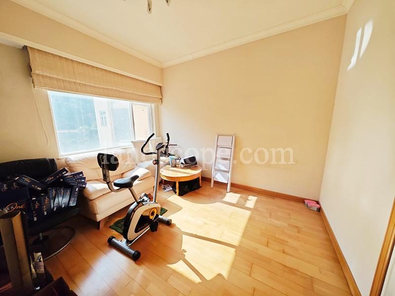 photo 11 — Piccadilly Mansion, Midlevels West