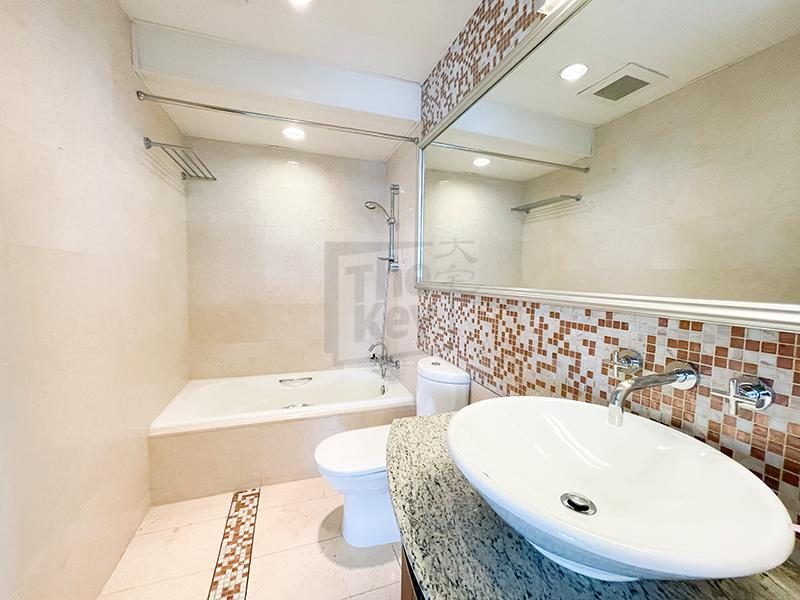photo 8 — Villas Sorrento, Pokfulam
