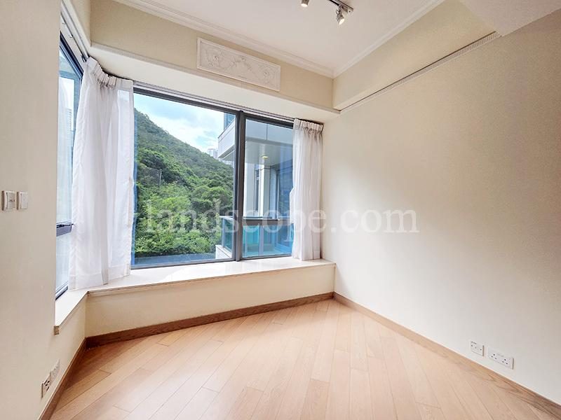 photo 7 — Larvotto, Aberdeen / Ap Lei Chau