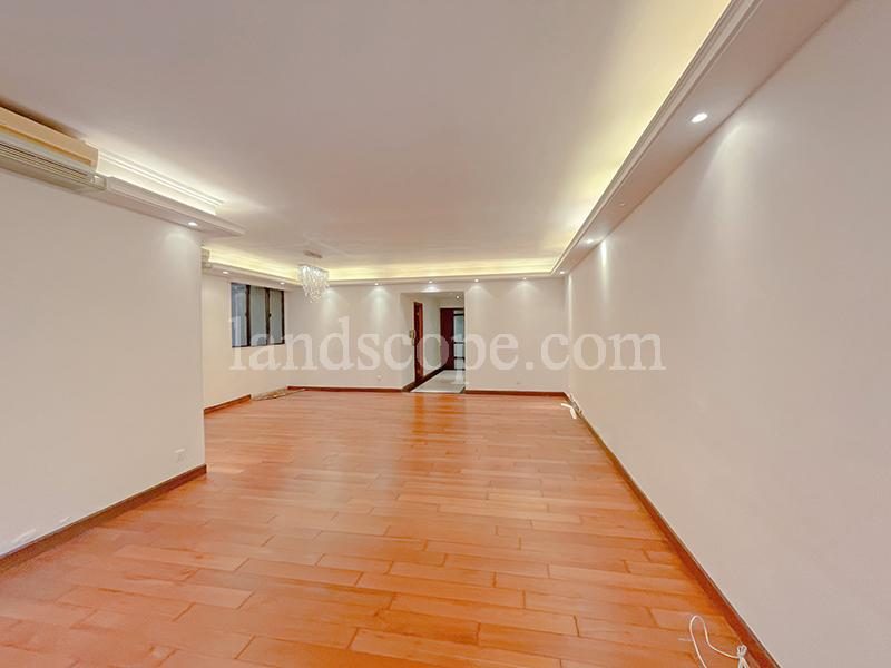 photo 2 — Clovelly Court, Midlevels Central