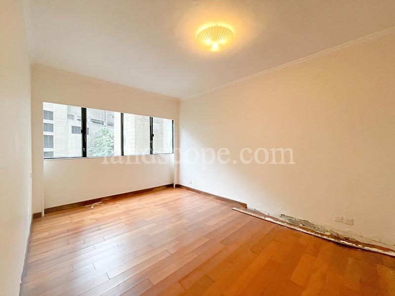photo 3 — Clovelly Court, Midlevels Central