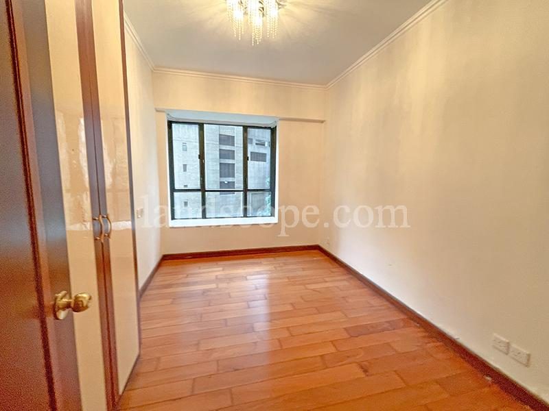 photo 7 — Clovelly Court, Midlevels Central