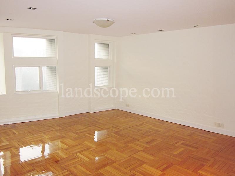 photo 3 — Birchwood Place, Midlevels Central