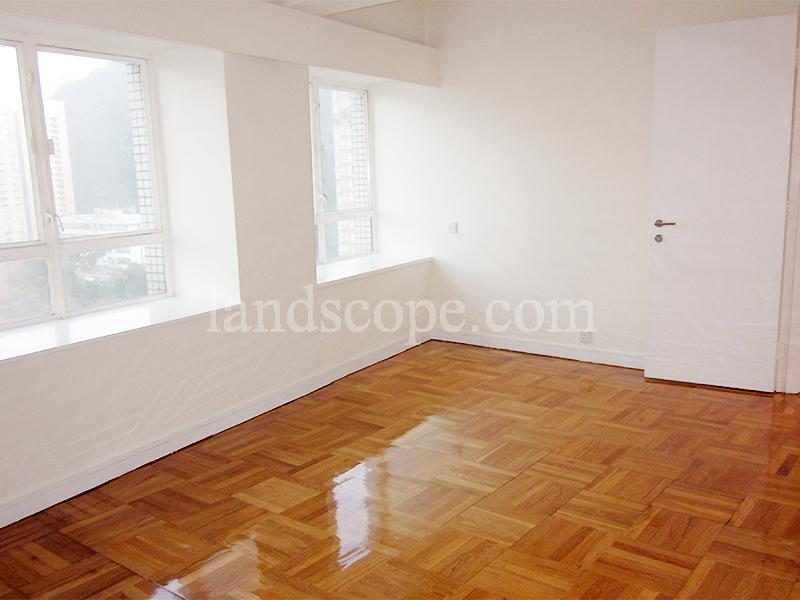 photo 4 — Birchwood Place, Midlevels Central
