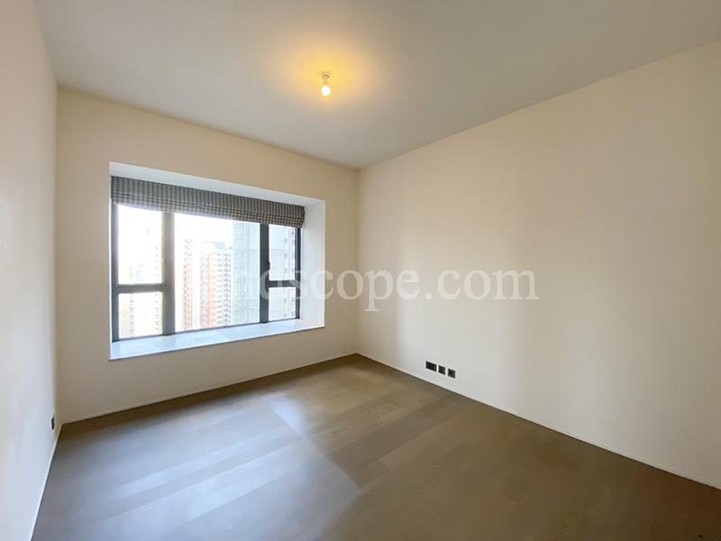 photo 2 — Azura, Midlevels West