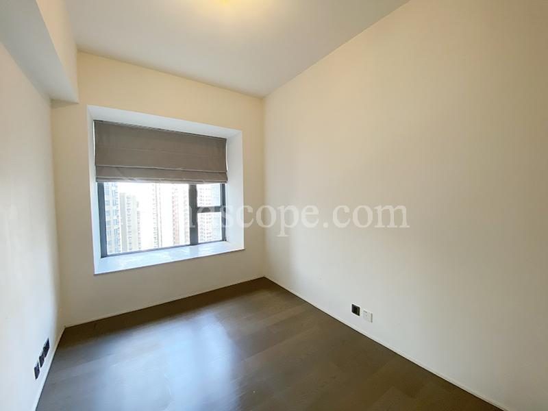 photo 4 — Azura, Midlevels West