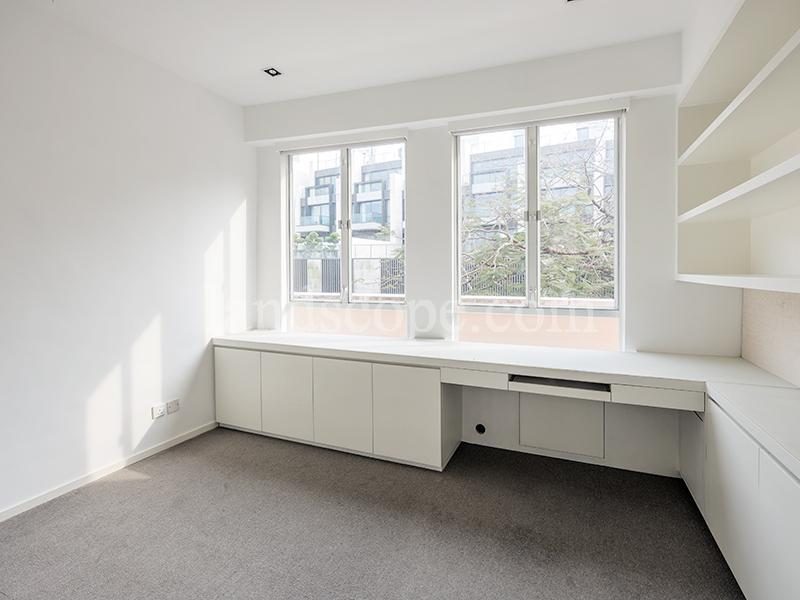 photo 12 — Stanley Court, Stanley