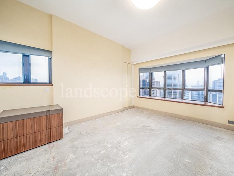 photo 4 — Bowen Place, Midlevels Central