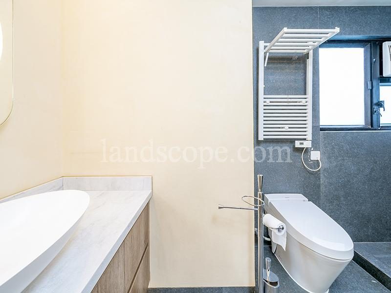 photo 6 — Bowen Place, Midlevels Central
