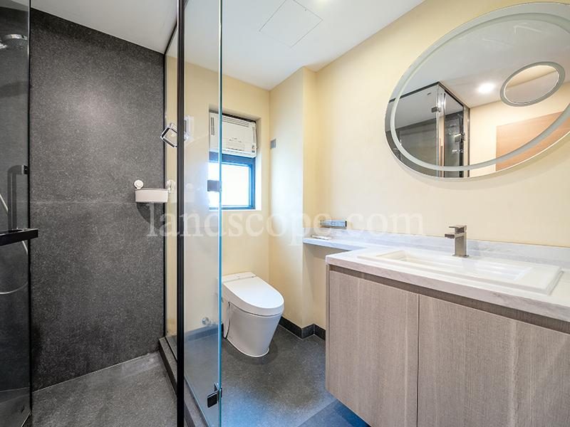 photo 9 — Bowen Place, Midlevels Central