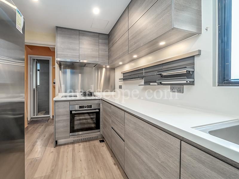 photo 10 — Bowen Place, Midlevels Central