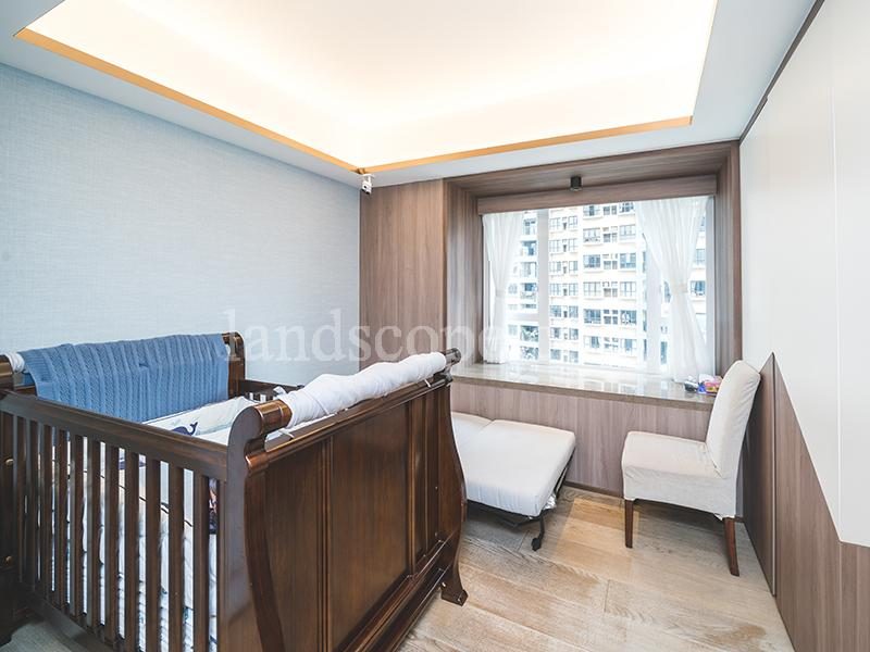 photo 8 — Serene Court, Midlevels West