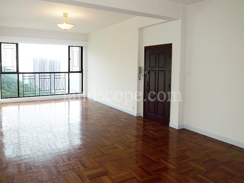 photo 3 — Ridge Court, Repulse Bay