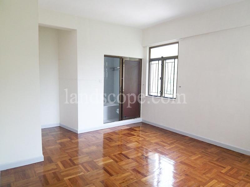 photo 4 — Ridge Court, Repulse Bay