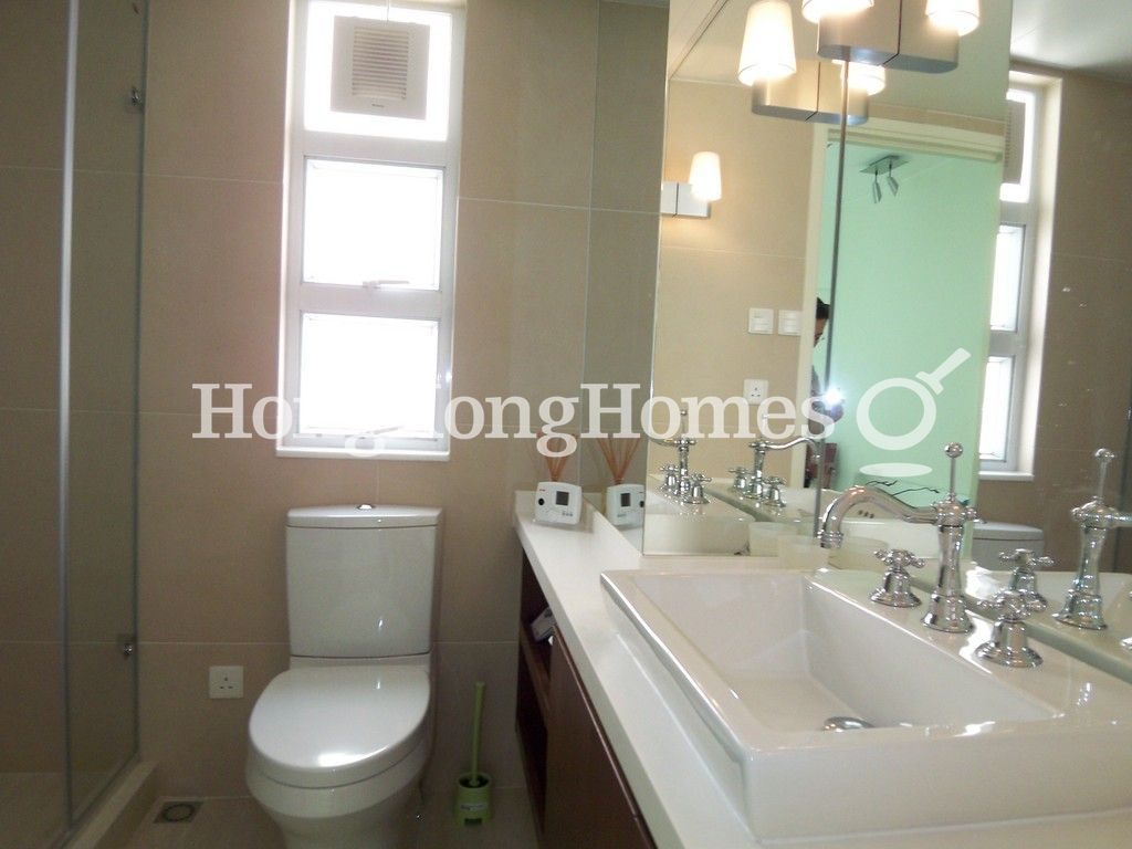 Guest Bathroom — Fung Fai Terrace, 7, Happy Valley