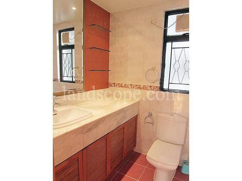 photo 4 — Clovelly Court, Midlevels Central