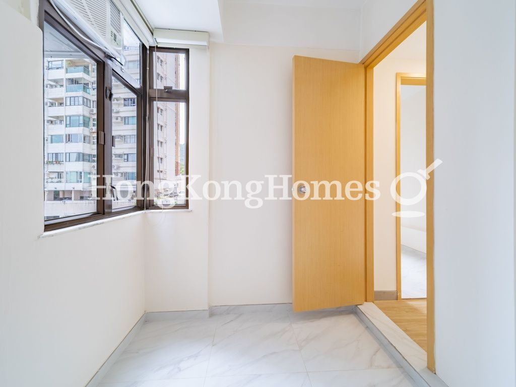 photo 8 — Gold Ning Mansion, Tai Hang
