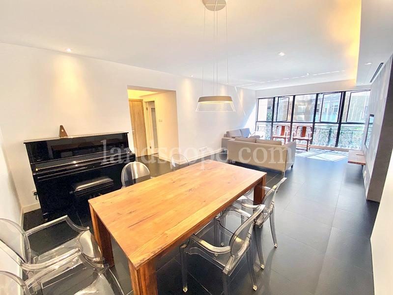 photo 4 — Clovelly Court, Midlevels Central