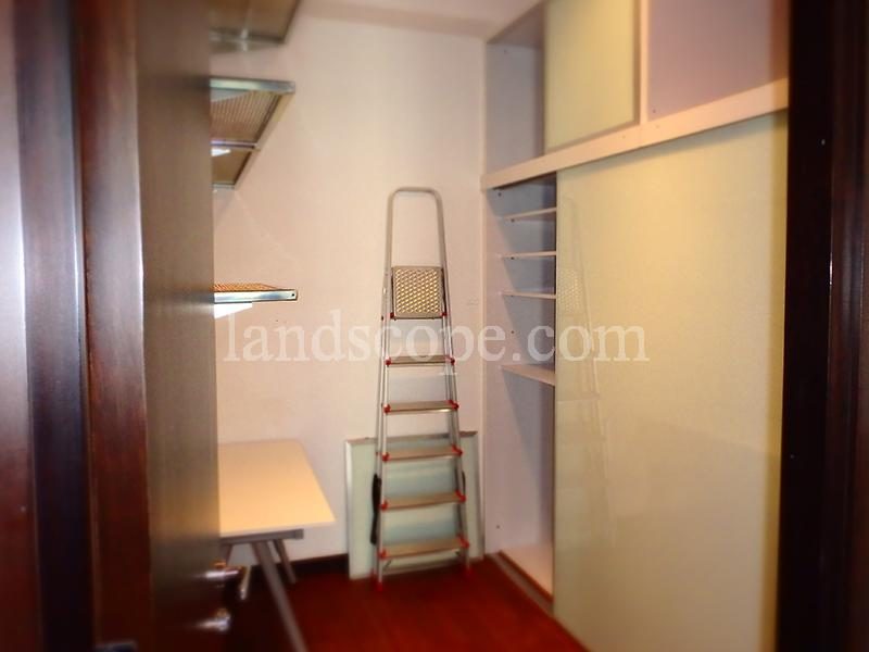photo 7 — J Residence, Wan Chai