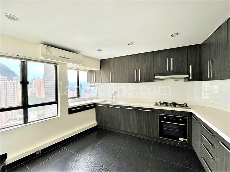 photo 9 — Birchwood Place, Midlevels Central