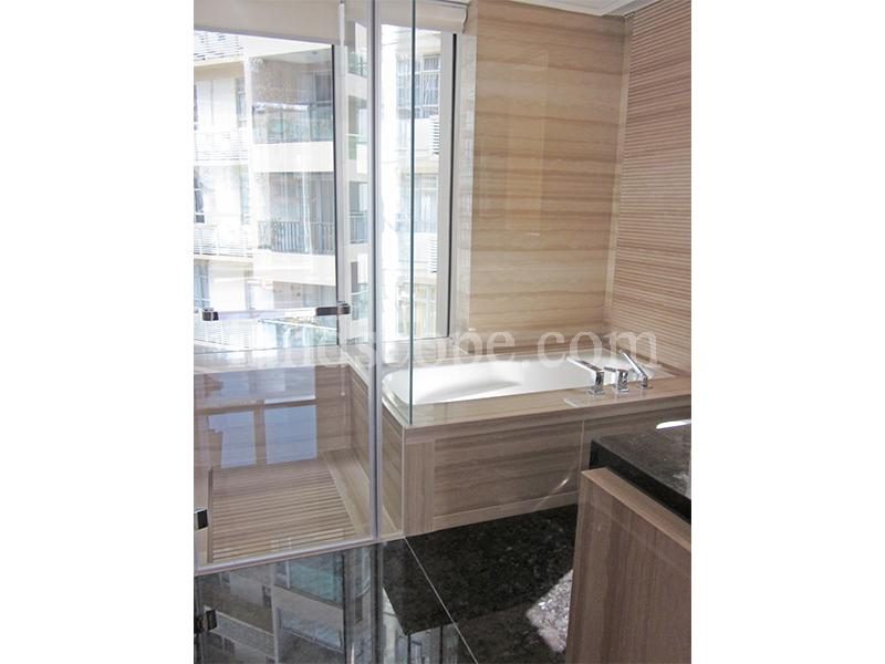 photo 5 — The Signature, Midlevels East